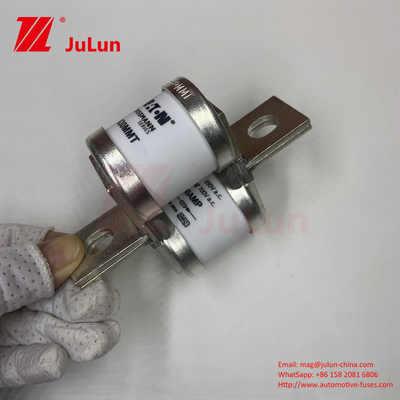 690V Ceramic Automotive Fuses M6/M8 Twin Flat Plate Bolt Type 0.43kg Giải pháp bảo hiểm hạng nặng