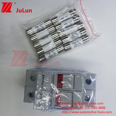 PV-30 CE TUV 10*38mm Dc 6A 8A 10A 12A 15A 20A 25A 32A PV Mặt trời Dc 1000V Fuse với hộp giữ bộ nhớ