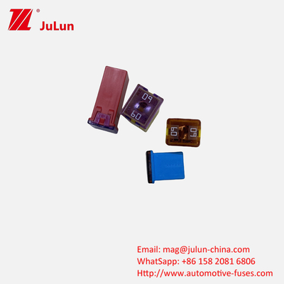 495 Fuse Box 20A30A40A50A60 Nhập khẩu ô tô nhỏ Square Fuse 32V 58V Cigarette lighter