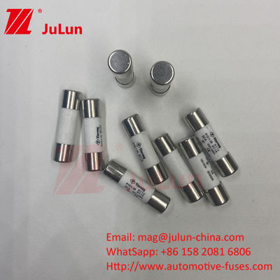 PV 6A 10*38mm AC500/690V Khả năng phá vỡ TUV Panel Mount Pv String Fuses CE chứng nhận