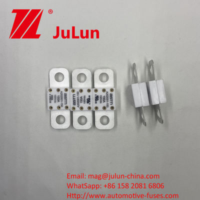 A202001-300A ASTM Ceramic Automotive Fuses cho điện áp 150VDC và khoảng cách lỗ 39mm