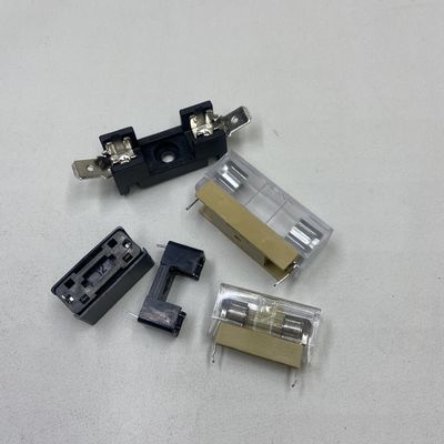 Lắp đặt bảng PCB 6 * 30mm Car Fuse Holder với 5 * 20mm Glass Fuse Holder