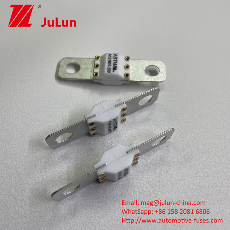 50A 63VDC Fuse xe điện với trung tâm và cao hiện tại xếp hạng cho bảo vệ mạch ngắn