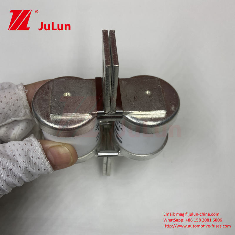 BUSSMAA 690V Năng lượng định số đồng gốm 630MMT Bộ an toàn ô tô 630A M6/M8 Cài đặt