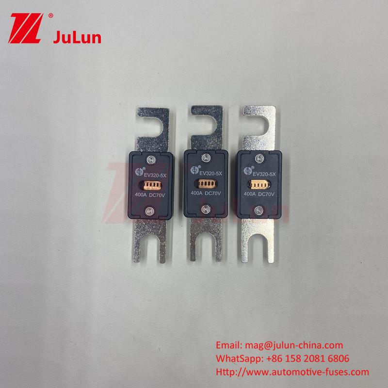 DC70V 175A EV320-5C Sạc nhanh xe điện với M6 Bolts Phạm vi điều khiển nhiệt độ -40.C ¢ 70.C