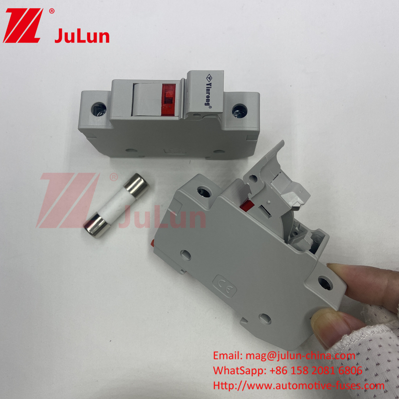 1500VDC Capacity Breaking Solar PV Fuse Solar PV DC Fuse 1000V 15A-32A Tiêu chuẩn bảo vệ điện trong hệ thống PV
