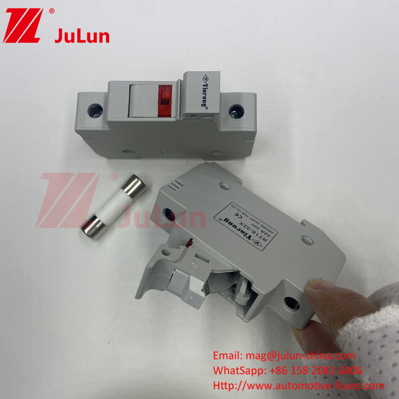 Silver Solar Pv Fuse / Din Rail Solar Fuse Holder Range cho hộp xe buýt quang điện