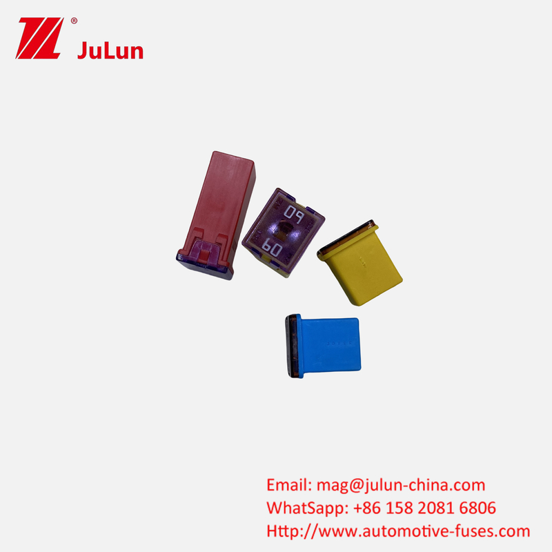 495 Fuse Box 20A30A40A50A60 Nhập khẩu ô tô nhỏ Square Fuse 32V 58V Cigarette lighter