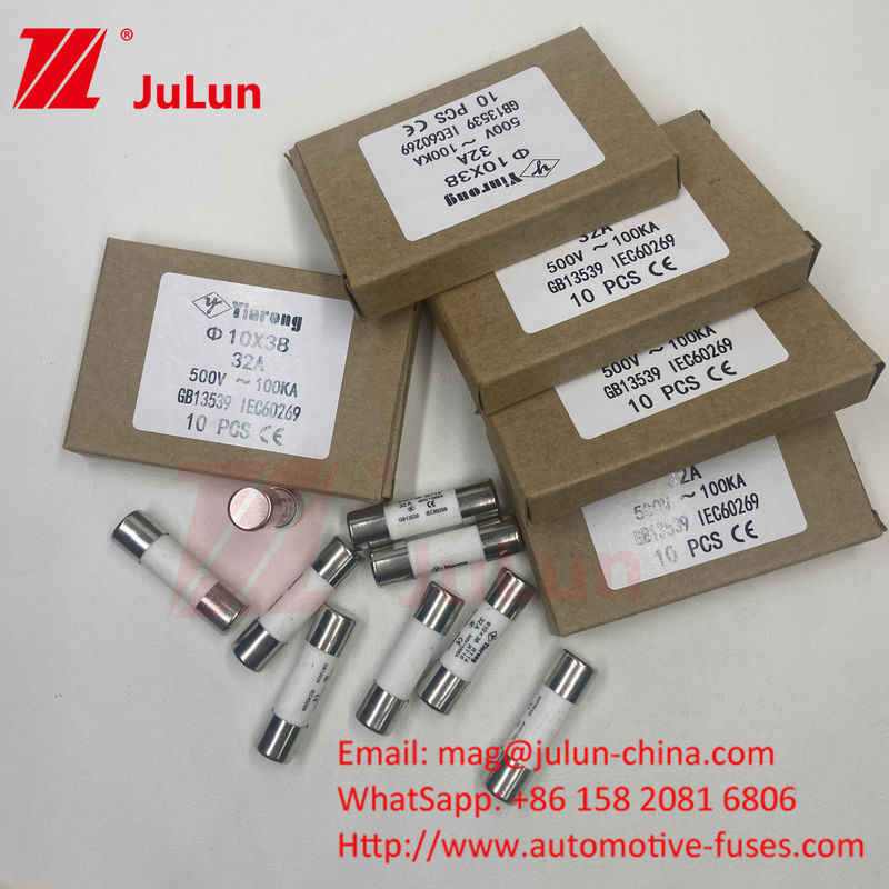 32A 10 * 38mm 15A 690VDC 1000VDC Panel Mount Solar PV Fuse cho bảo vệ dây điện PV mạnh mẽ