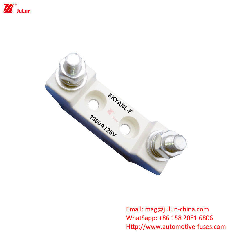 Plastic / Nylon Shell Điện áp định số dưới 125V Chiếc ghế an toàn xe điện trong xe buýt / tàu / xe tải / máy kéo
