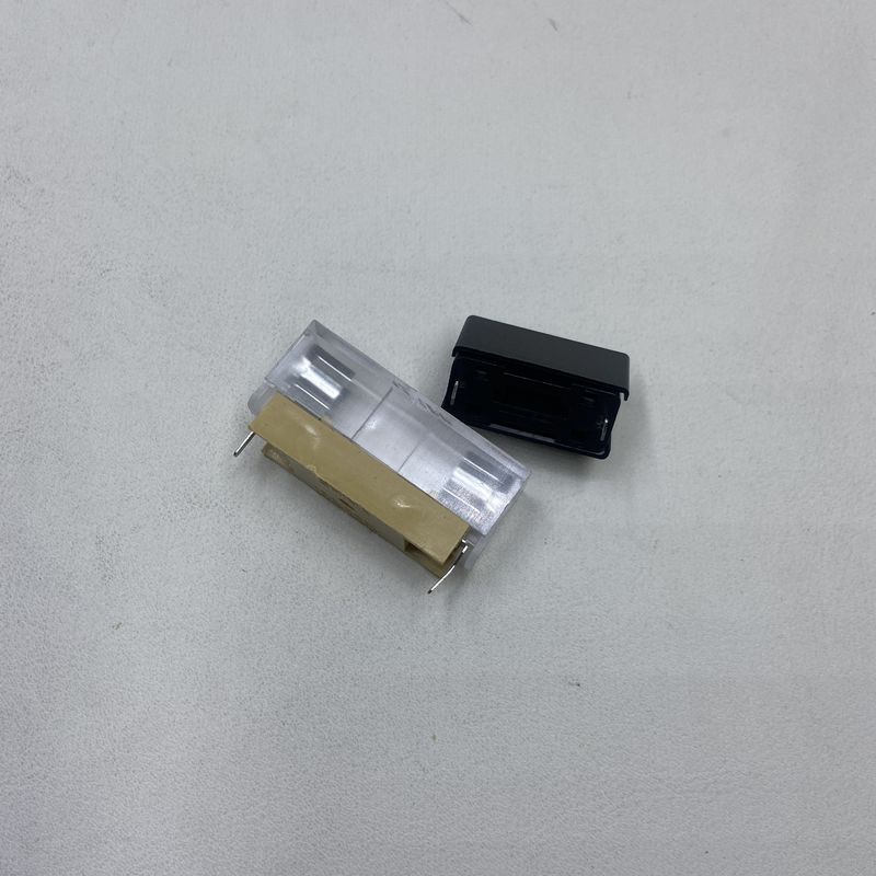 Lắp đặt bảng PCB 6 * 30mm Car Fuse Holder với 5 * 20mm Glass Fuse Holder