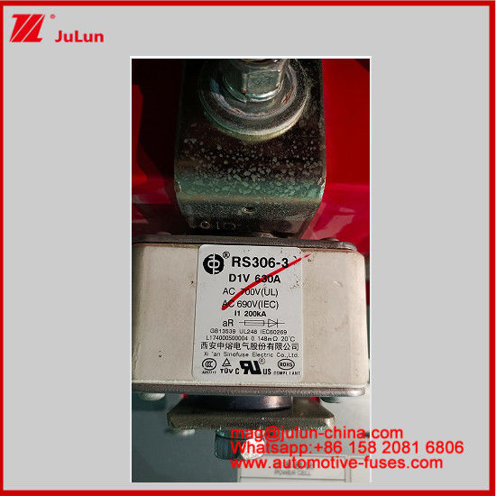 RS306-3 D1V 630A Phòng an toàn ô tô vuông Hiệu suất DC xuất sắc EEĐộng cơ điện Lái kéo Fuse EV Ứng dụng xe điện Lái kéo AC700V AC690V 200KA