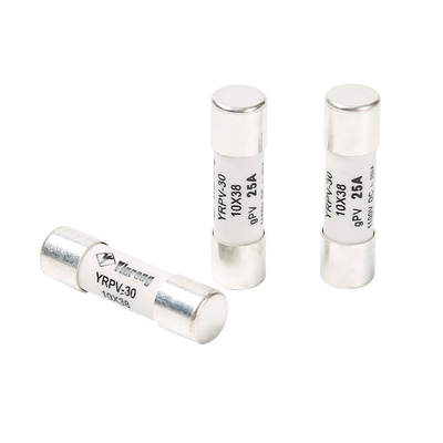 Năng lượng mặt trời Xe quang điện 1500VDC Cầu chì hoạt động nhanh Hộp hợp lưu 2-30A