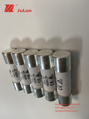 Cầu chì đồng PV năng lượng mặt trời bằng gốm 10A 10kA DC chỉ trong nhà 1500VDC 14x51mm