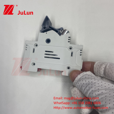 DIN Guide Fuse Holder 15A 1000VDC Với thiết kế Fuse Holder 14 * 85mm 32a 1000VDC Pv Fuse Holer