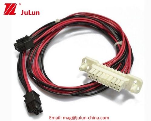 Thiết bị chuyên nghiệp và kiểm tra lực kéo với người đàn ông kết nối giới tính trước khi hàng hóa được gửi đi