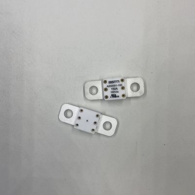 Bảo vệ 350A 150VDC Thiết bị bảo vệ xe ô tô bằng gốm có kích thước nhỏ Điện lượng cao Đề xuất mô-men xoắn chặt chẽ 11-13N·m
