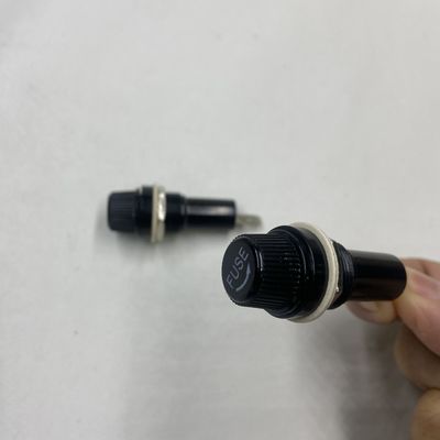 Lắp đặt 6 * 30mm Panel gắn Fuse Holder Điện cho thiết bị