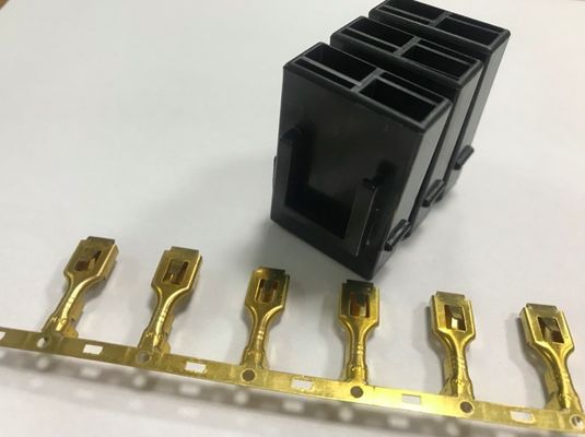 Giá đỡ cầu chì ô tô chèn trung bình 12V 40A không thấm nước