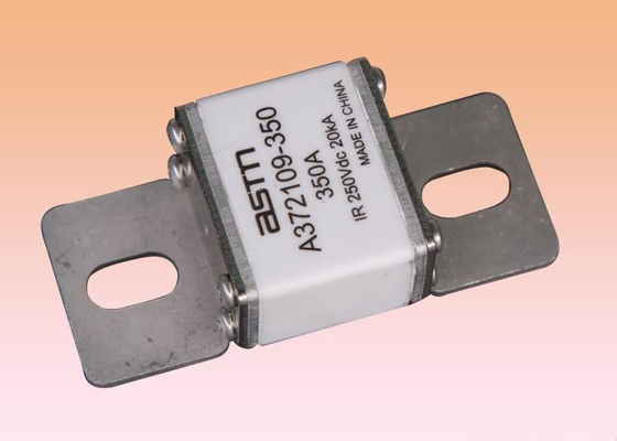 Cầu chì gắn chốt bằng gốm IEC 200VDC cho EV / HEV